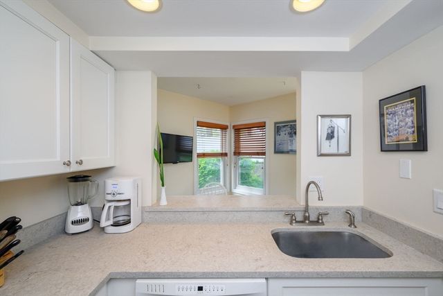 24 School St. A, Hull, MA 02045