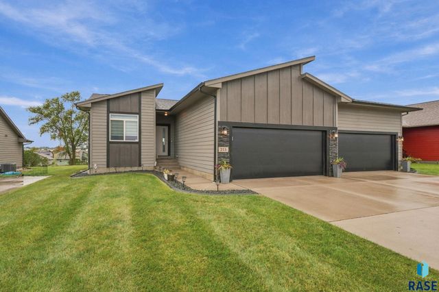 215 N Everest Ave Avenue, Tea, SD 57064