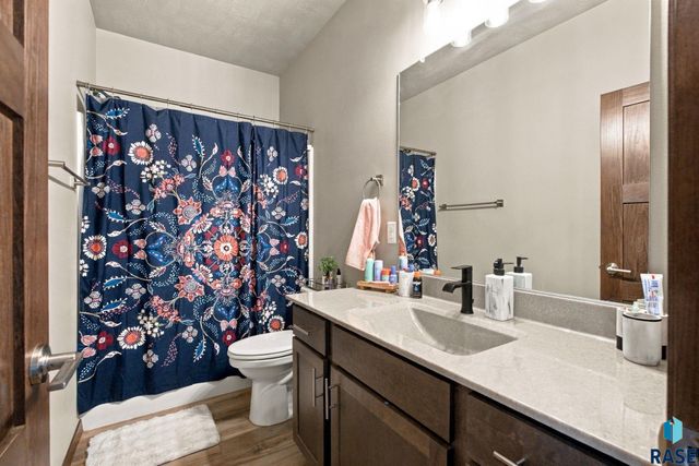 215 N Everest Ave Avenue, Tea, SD 57064