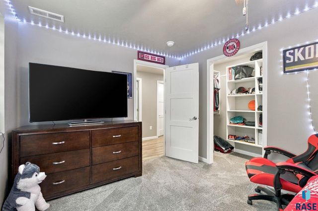 215 N Everest Ave Avenue, Tea, SD 57064