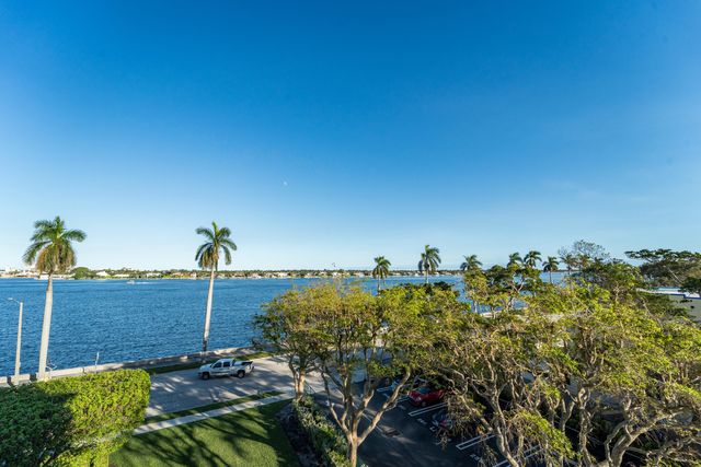 1801 S Flagler Drive 402, West Palm Beach, FL 33401