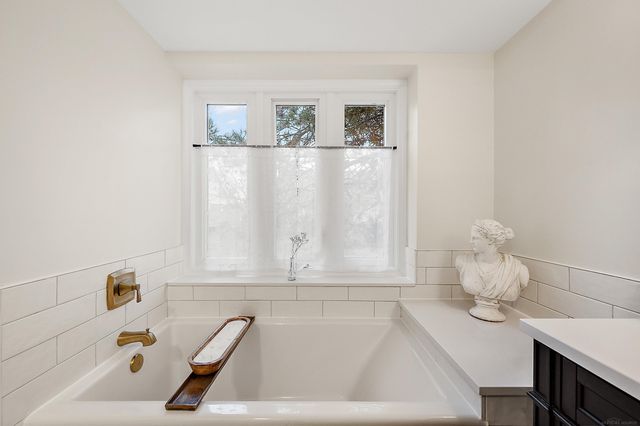 16921 Coral Drive, Macomb Twp, MI 48042