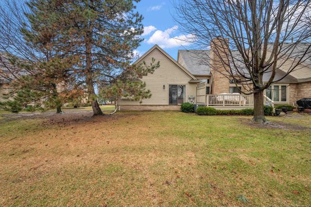 16921 Coral Drive, Macomb Twp, MI 48042