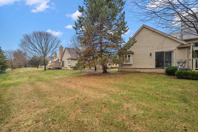 16921 Coral Drive, Macomb Twp, MI 48042