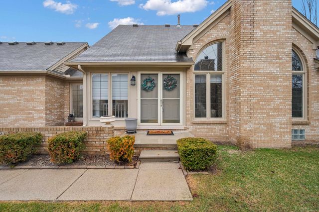 16921 Coral Drive, Macomb Twp, MI 48042