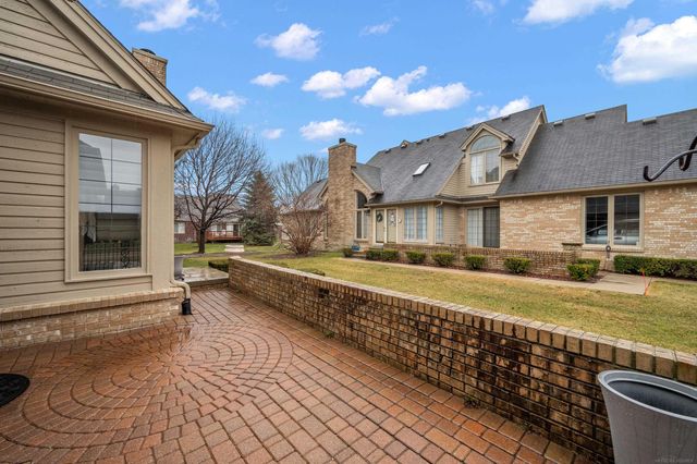 16921 Coral Drive, Macomb Twp, MI 48042