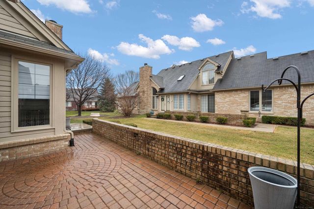 16921 Coral Drive, Macomb Twp, MI 48042