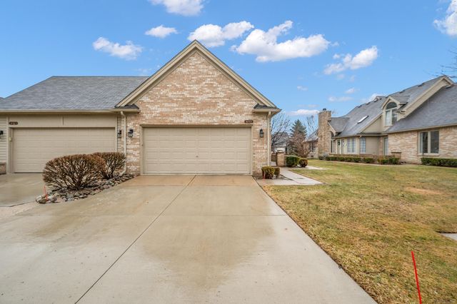 16921 Coral Drive, Macomb Twp, MI 48042