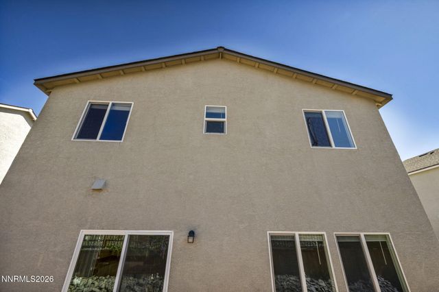 8918 Wolf Moon Drive, Reno, NV 89506