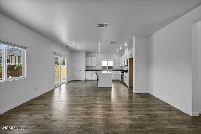 8918 Wolf Moon Drive, Reno, NV 89506