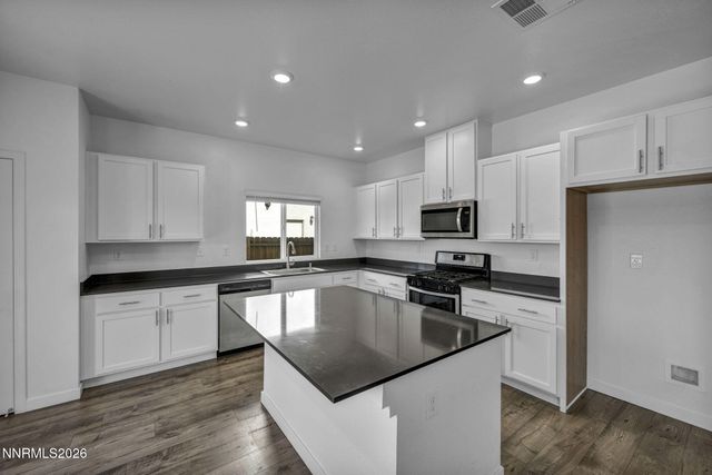 8918 Wolf Moon Drive, Reno, NV 89506