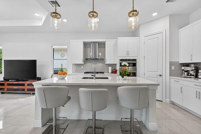 12485 N Parkland Bay Trail, Parkland, FL 33076