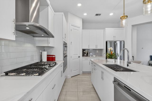 12485 N Parkland Bay Trail, Parkland, FL 33076