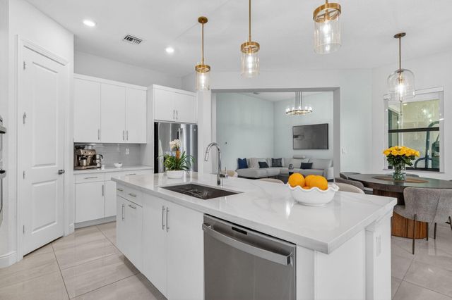 12485 N Parkland Bay Trail, Parkland, FL 33076