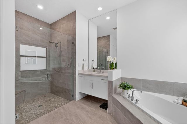 12485 N Parkland Bay Trail, Parkland, FL 33076