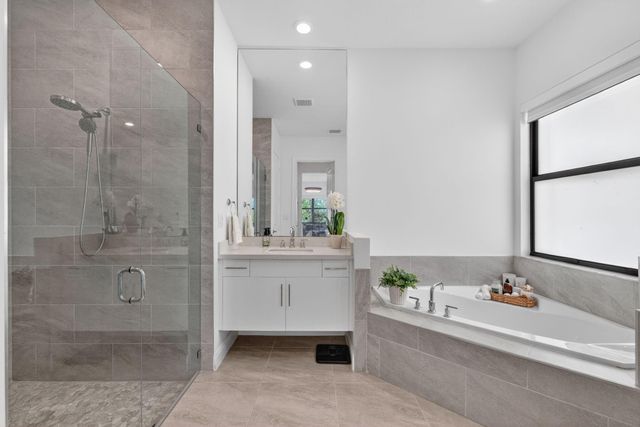 12485 N Parkland Bay Trail, Parkland, FL 33076