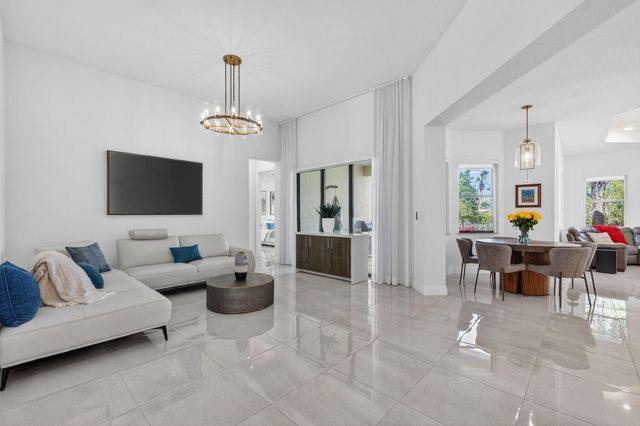 12485 N Parkland Bay Trail, Parkland, FL 33076