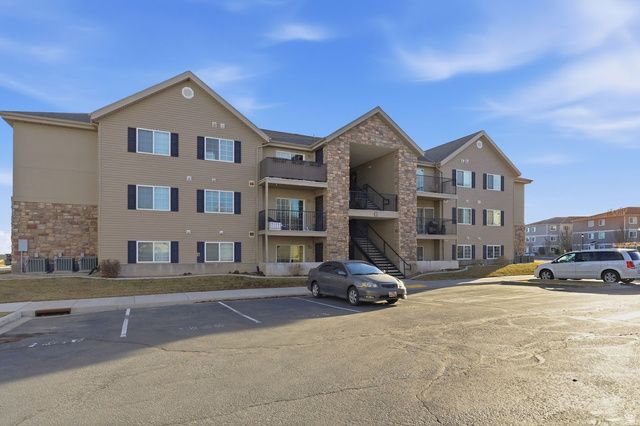 1936 N CREST RD, Saratoga Springs, UT 84045