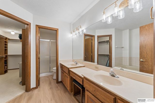 2338 N 133rd Circle, Omaha, NE 68164