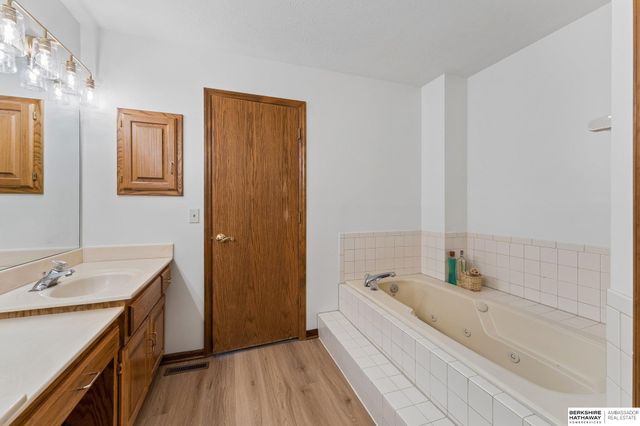 2338 N 133rd Circle, Omaha, NE 68164