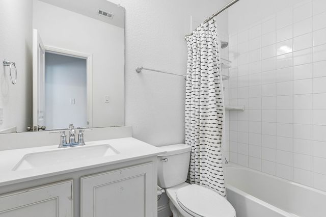 685 Coleman Street, Aubrey, TX 76227