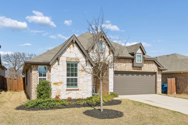 685 Coleman Street, Aubrey, TX 76227