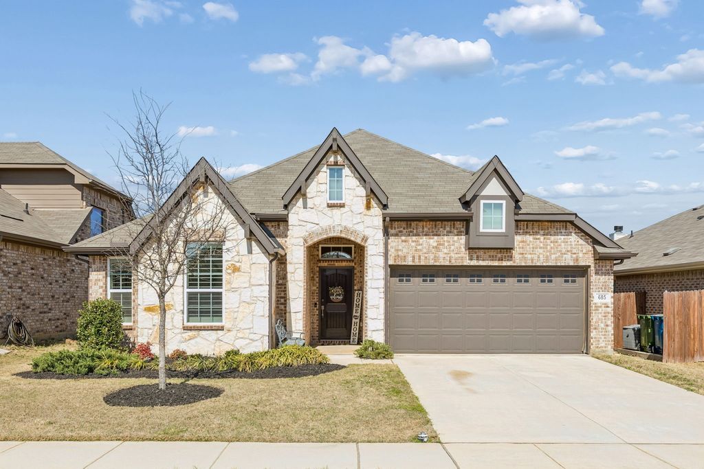 685 Coleman Street, Aubrey, TX 76227