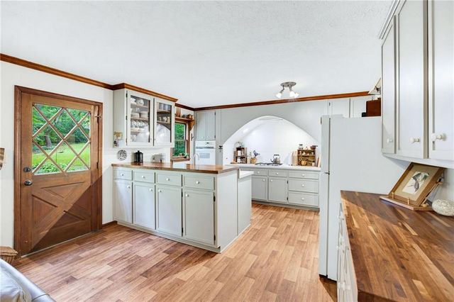 496 Carlouetta Road SW, Mableton, GA 30126