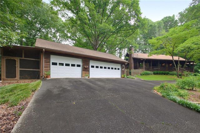 496 Carlouetta Road SW, Mableton, GA 30126