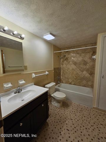 2061 HARVARD Street, Middleburg, FL 32068