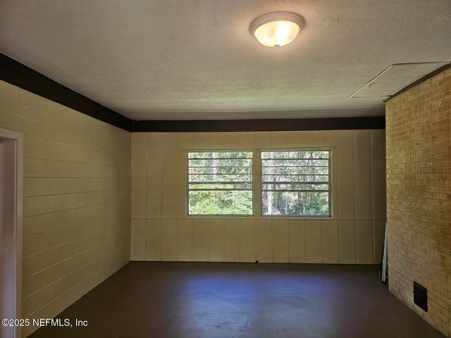 2061 HARVARD Street, Middleburg, FL 32068