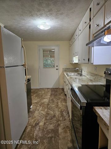 2061 HARVARD Street, Middleburg, FL 32068