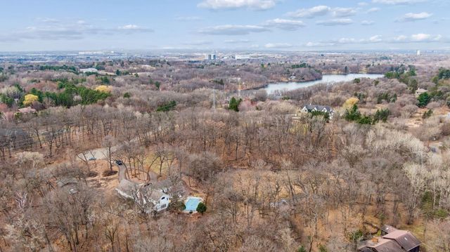 10 Sunny Side Lane, Sunfish Lake, MN 55118