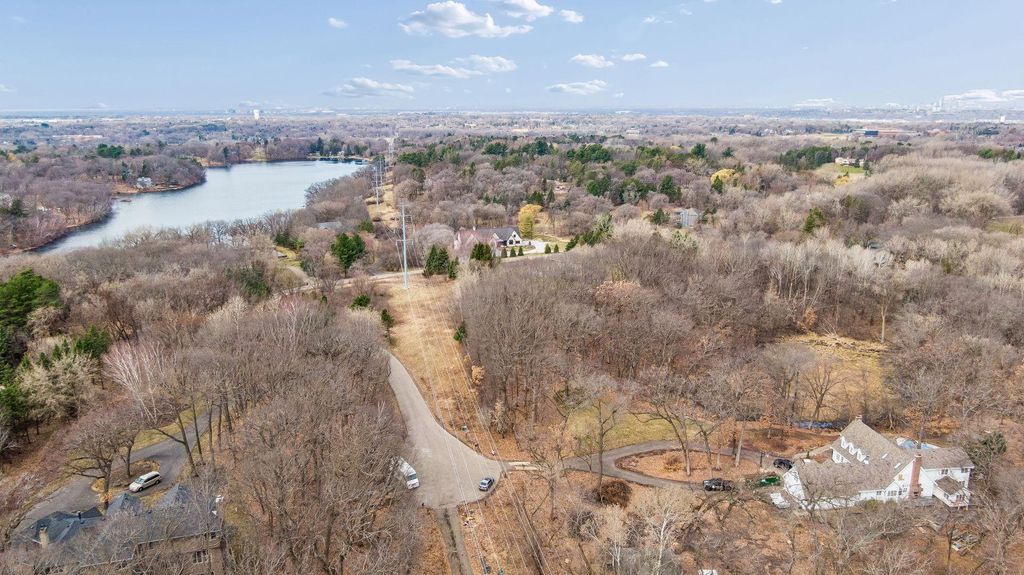 10 Sunny Side Lane, Sunfish Lake, MN 55118