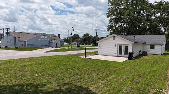 405 Veterans Drive, Waterloo, IL 62298
