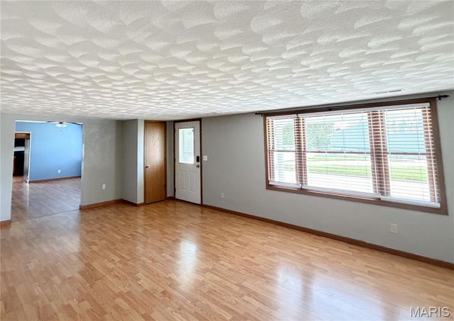 405 Veterans Drive, Waterloo, IL 62298