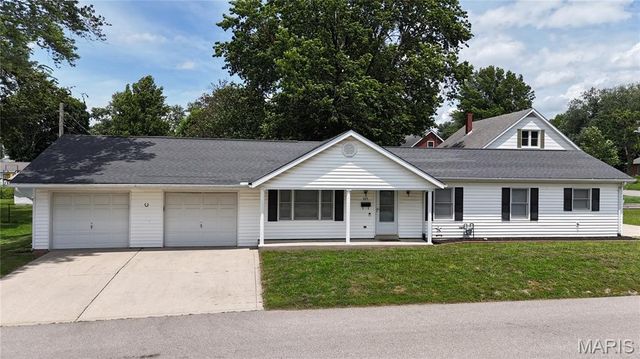405 Veterans Drive, Waterloo, IL 62298