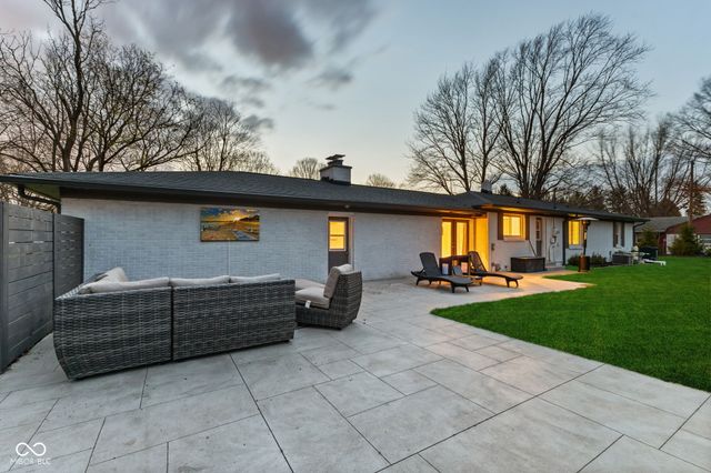 217 West Drive, Fishers, IN 46040