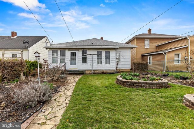 1557 STANTON ST, York, PA 17404