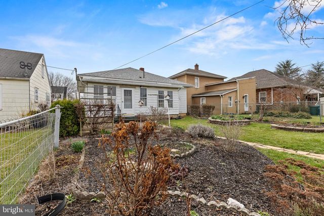 1557 STANTON ST, York, PA 17404