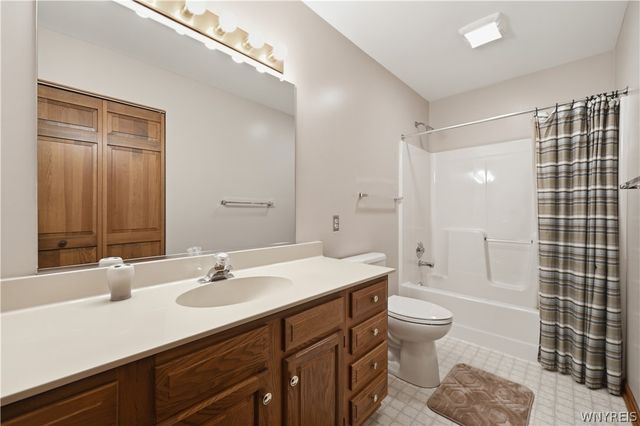 32 White Tail Run, Grand Island, NY 14072