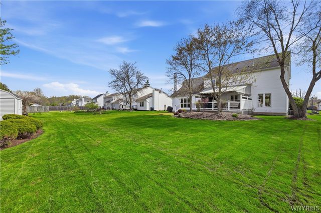 32 White Tail Run, Grand Island, NY 14072