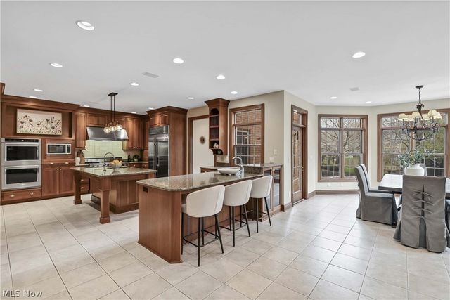 2085 Lands End Lane, Westlake, OH 44145