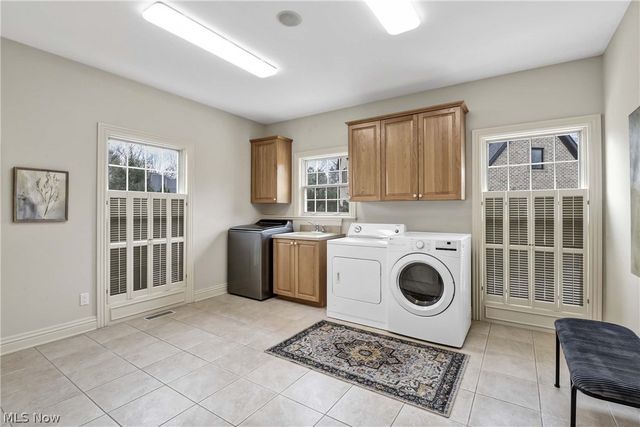 2085 Lands End Lane, Westlake, OH 44145