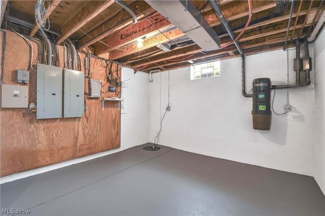 2085 Lands End Lane, Westlake, OH 44145