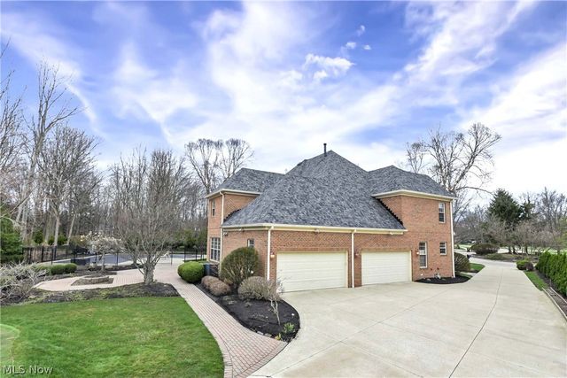 2085 Lands End Lane, Westlake, OH 44145