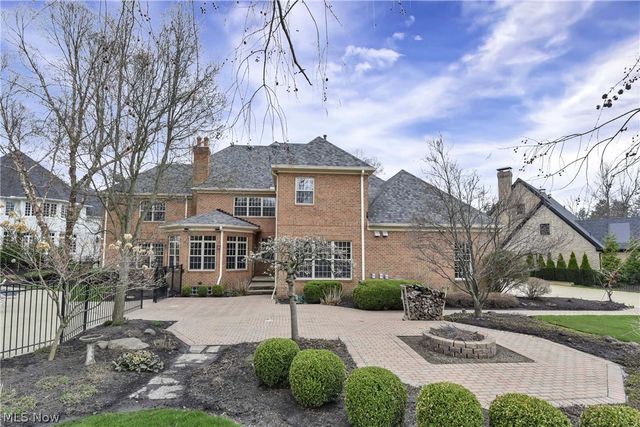 2085 Lands End Lane, Westlake, OH 44145