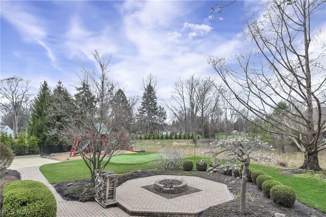 2085 Lands End Lane, Westlake, OH 44145