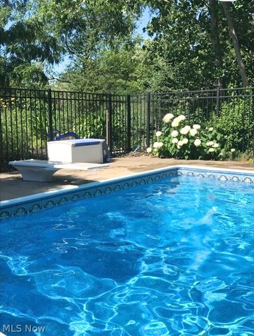 2085 Lands End Lane, Westlake, OH 44145