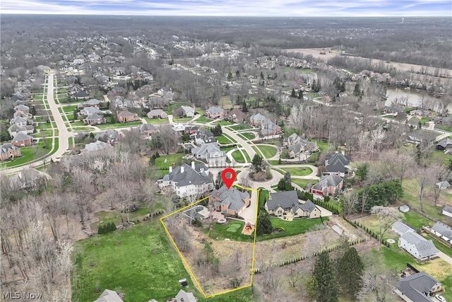 2085 Lands End Lane, Westlake, OH 44145